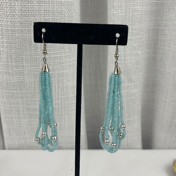Vintage beaded earrings - Picture 1 of 4